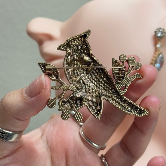 βοΈπ Winter Love Colorful Gemstone Bird Brooch π¦βπ₯ - Picture 5 of 6